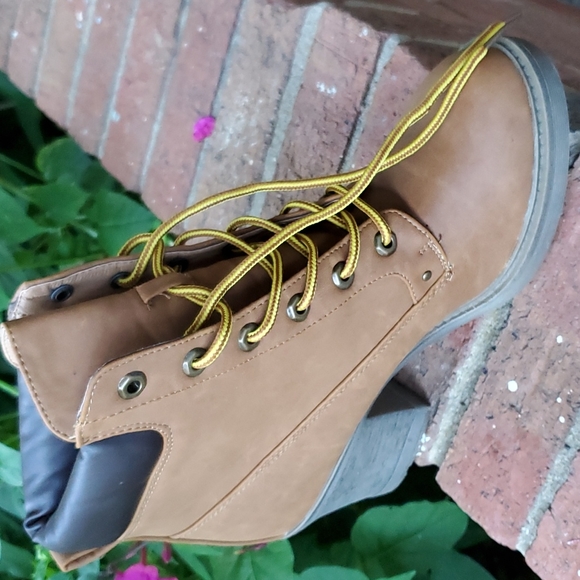 Dirty Laundry stacked heel booties - Picture 9 of 9